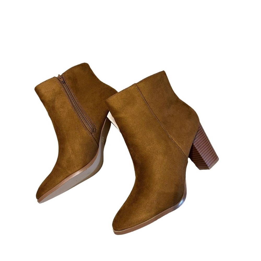 Dream Pairs Heeled Ankle Boot size 9 brown